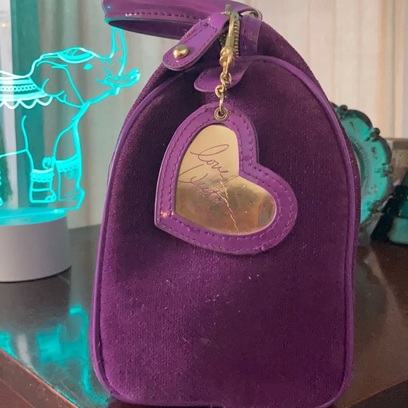 Victoria’s Secret LOVE handbag purple velvet - Picture 3 of 10